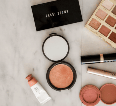 can makeup boost your confidence - indiekudi